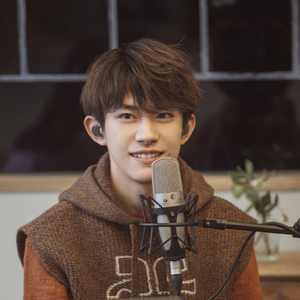 大黑鸡吧插逼视频
